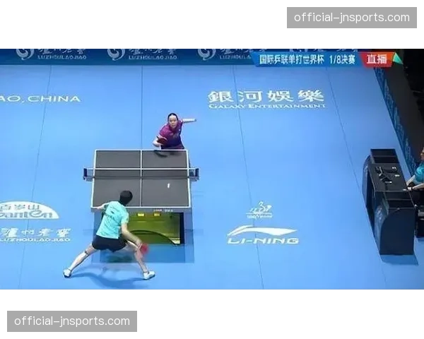 裁判争议：一场汤杯比赛因发球违例判罚，引发教练激烈投诉